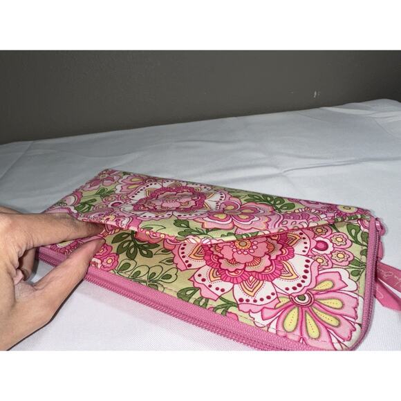 Vera Bradley Travel Organizer Wallet Passport Cards Bills Coins Zip Around Pink - Picture 9 of 11